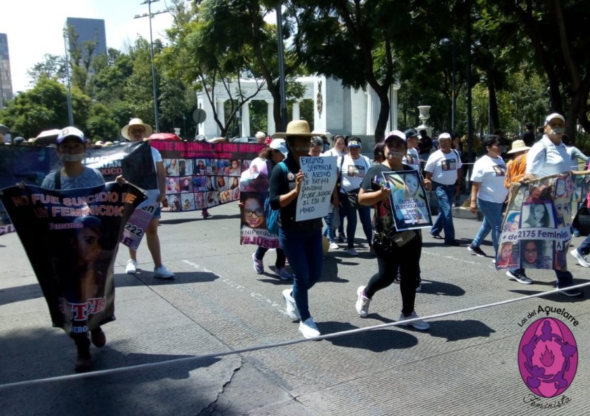 Así fue la marcha en silencio por las mujeres víctimas de feminicidio en México. Exigimos justicia para los casos y que no haya ni una desaparecida ni asesinada más. Se llevó a cabo en la CDMX, el domingo 8 de septiembre.