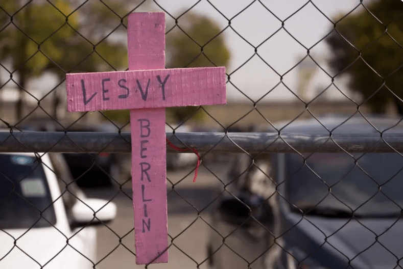 Tribunal sentencia a 45 años de prisión a expareja de Lesvy Berlín por su feminicidio/ Foto: Cimac Noticias